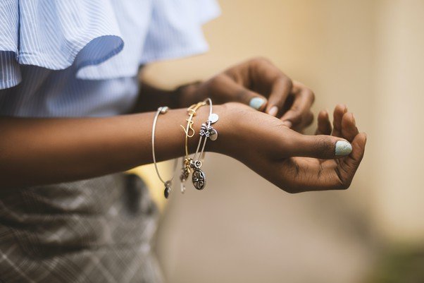 The Ultimate Guide to Women's Clothes Bracelets: A Must-Have Fashion Accessory